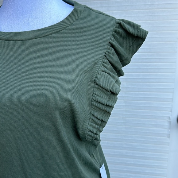 BNWT Gap army green flutter sleeve ribbed top size XL stretchy - Picture 2 of 4